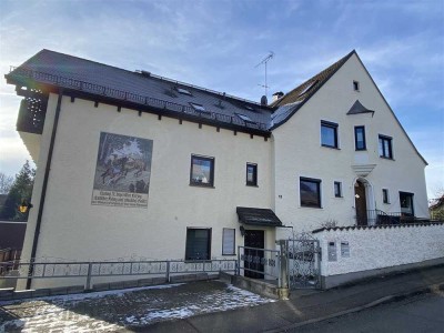 Geschmackvolle 2,5-Zimmerdachgeschosswohnung mit Balkon in Fürstenfeldbruck