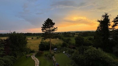 Taunusblick - Schöne 2 -Zi-Wohnung mit Fernblick und Balkon/EBK in Karben