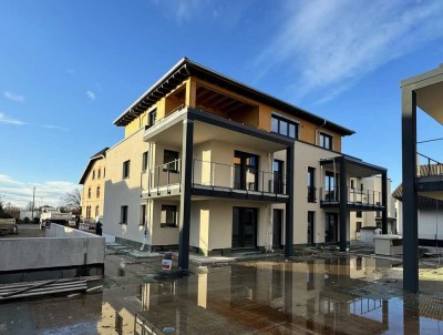 Moderne Neubau- 3 Zi Whg mit Terrasse und Schloßblick in Ortenberg - Glattfelder