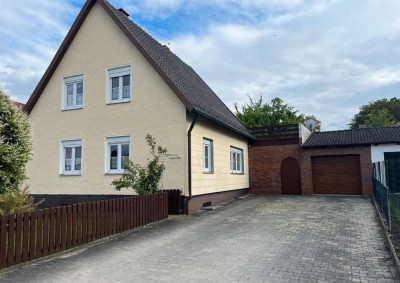 *NEU* TOLLES EINFAMILIENHAUS MIT GARTEN,GARAGE, & HOBBYWERKSTATT