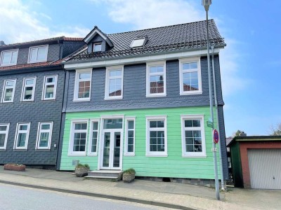 Erstbezug nach Sanierung: 1,5 Zimmer mit 50 m² & offener Wohnküche