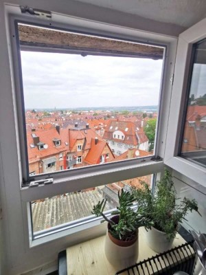 RESERVIERT  3 Zi Wohnung mit Balkon, Aussicht und Stellplatz  PROVISONSFREI