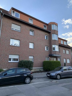 Helle 2 Zimmer Wohnung mit Balkon und Tiefgaragenstellplatz in Stolberg (Rheinland)