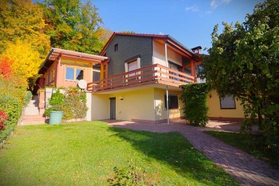 Herrschaftliches Zweifamilien-Haus in Bestlage bei Coburg mit atemberaubendem Fernblick in die Natur