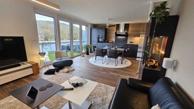 Traumhafte 4-Zimmer-Penthouse-Wohnung mit lux. Innenausstattung und EBK in Höchst