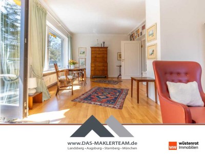 Großzügige Dachterassenwohnung mit 5 Zimmern in TOP Lage! 2 TG-Stellplätze und Aufzug vorhanden.