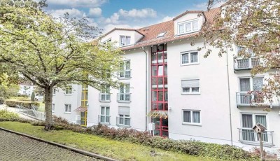 +++ Frisch modernisiert & ruhig – 2-Zimmer-Wohnung mit Balkon & TG-Stellplatz in Pirna +++