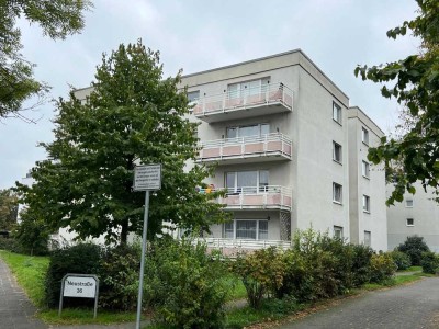 Schöne 3 Zi.-EG Whng. mit Balkon und Wannenbad - Duisburg