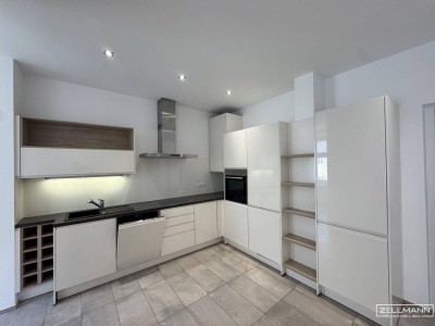 Großzügige Altbauwohnung mit Lift und Top-Ausstattung | ZELLMANN IMMOBILIEN