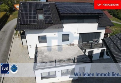 MODERNES 3-FAMILIENHAUS MIT PV-ANLAGE