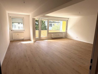 Erstbezug nach Sanierung: 3-Zi.-Wohnung mit Balkon im 3. OG in Leverkusen-Schlebusch