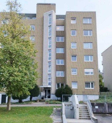 Charmante 4,5-Zimmer-Wohnung in Böblingen: Modernes Wohnen im 3. OG mit Südbalkon