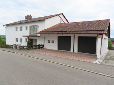 Hier stimmt der Preis: Komplett saniertes ZFH mit  Photovoltaik für Kapitalanleger u. Selbstnutzer