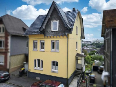 Zweifamilienhaus mit viel Potenzial in begehrter Lage am Wellersberg!