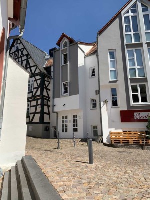 SCHÖNE 3-ZIMMER-WOHNUNG IN DER ALTSTADT VON IDSTEIN!