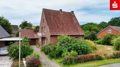 Sanierungsbedürftiges Einfamilienhaus mit großem Grundstück und Potenzial