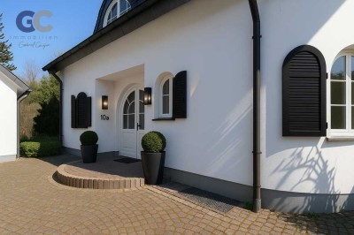 Unser kleines Schlösschen: Wohnidylle mit großem Garten in Langenfeld