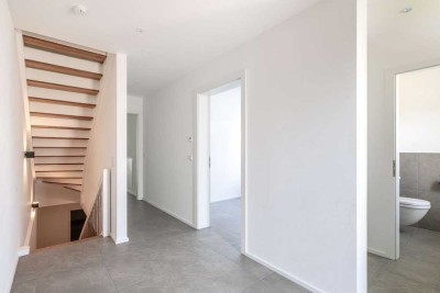 KfW 40+ DHH mit großem Garten, 4 Schlafzimmer, Hobby, uvm. in familienfreundlicher Lage