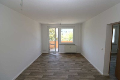 Guten Morgen Sonnenschein...helle 2-RW mit Wanne & Balkon!!!