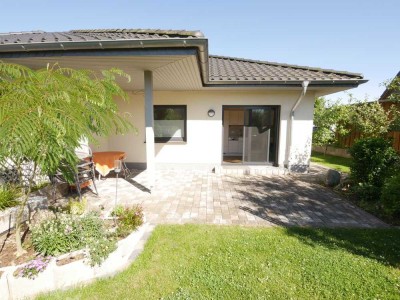 Schöne Zweiraumwohnung im Erdgeschoss mit Terrasse in Karow zu mieten!