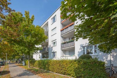 schöne 3-Zimmer-Wohnung mit 2 Balkonen und neuer Einbauküche