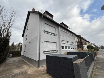 Moderne und gemütliche Wohnung mit Balkon in kleiner Wohneinheit