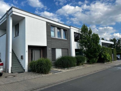 Geschmackvolle Penthouse-Wohnung mit überdachter großer Südloggia in Toplage von Soest