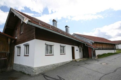 Wohnhaus mit großer Scheune !
