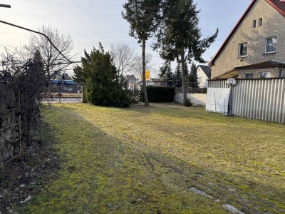 Neue 1-Zimmer-Wohnung A+ mit überdachter Terrasse, Gartenhaus & Stellplatz in Fürstenwalde