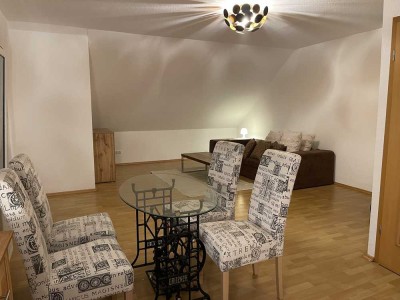 Vollmöblierte  2-Zimmer-Wohnung auf Zeit von privat