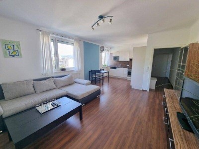Kaplanhofviertel: Wohnung mit offenem Wohn-Ess-Küchenbereich