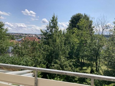 Erstbezug nach Sanierung: exklusive 1-Zimmer-Wohnung mit Balkon in Bretten