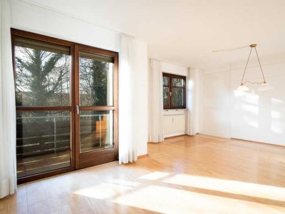 Ruhige Lage - Schöne 2 Zimmer Wohnung mit Balkon und TG Stellplatz