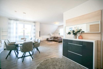 Moderne, lichtdurchflutete 2-Zimmer-Dachgeschosswohnung mit Loggia in Westausrichtung