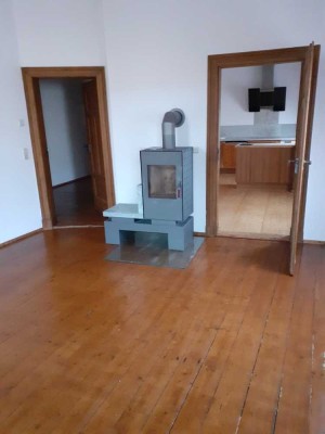 Exklusive Dachgeschosswhg. mit Balkon, Kamin und Einbauküche