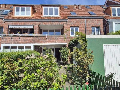 Lichtdurchflutete 2,5 Zimmerwohnung mit Südbalkon und PKW-Stellplatz