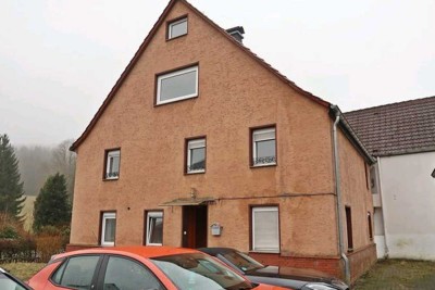 Charmantes Wohnhaus mit drei Garagen in ruhiger Lage von 58513 Lüdenscheid-Eggenscheid