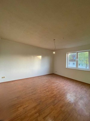 Zentrumsnah & idyllisch wohnen: 3-Zimmer-Wohnung mit Garten und großem Keller