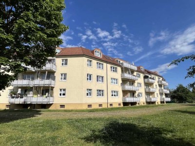 Wohnen in ruhiger, grüner Lage - Attraktive 2-Zi.-DG-Whg. mit großer sonniger Terrasse!