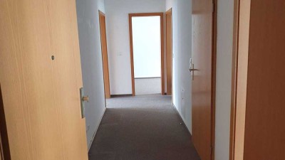 Zentrale 3-Raum-Wohnung - für Sie wird frisch renoviert