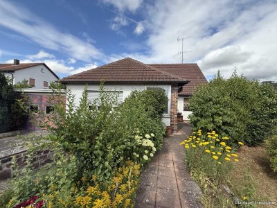 Attraktives Einfamilienhaus mit Garten in ruhiger Lage von Zellingen am Main