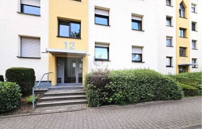 Bezugsfrei und Komplett saniert - 3 Zimmer Wohnung mit Balkon und Luxusküche in Hanau Großauheim