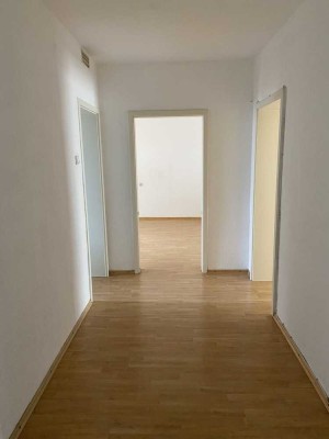 3-Zimmer-Wohnung mit EBK *** von Privat ***