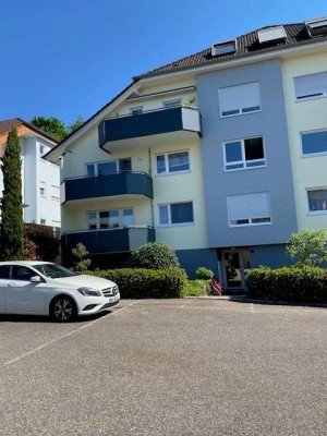 Exklusive, vollständig renovierte 2-Zimmerwohnung mit großem Garten u. Terrasse