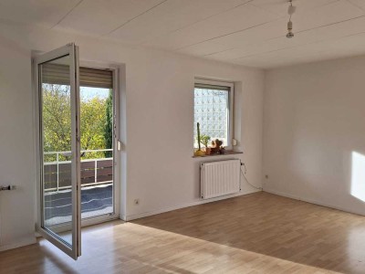 Helle 3-Zimmer Wohnung mit Balkon in Esslingen - Hohenkreuz