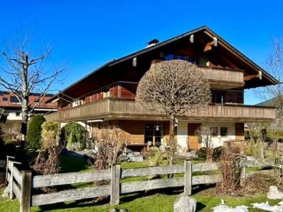 Hochwertige 4 Zimmer-Wohnung im Obergeschoss mit umlaufendem Balkon und Bergblick