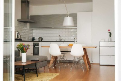 Moderne 3-Zimmer-Wohnung mit Balkon & Bulthaup-Küche direkt an der Spree - provisionsfrei