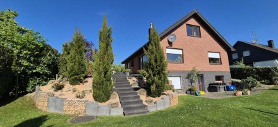 Nettes freistehendes Einfamilienhaus EFH mit 7 Zimmer (um die 200 m2)