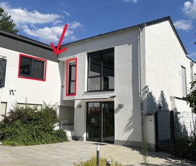 Einzigartige 3,5-Zimmer-Wohnung mit großer Dachterrasse am Blauen See
