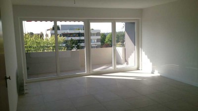 Freundliche und modernisierte 3-Raum-Wohnung mit geh. Innenausstattung mit Balkon und EBK